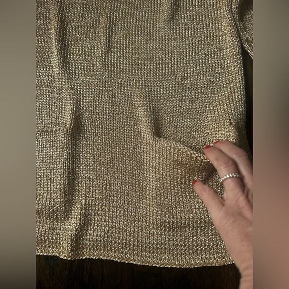 Gold Knit Sweater with pockets - Picture 7 of 9
